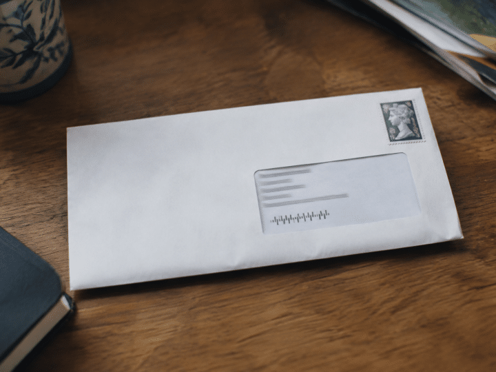 Quel est le code postal de Guipavas et où se situe cette commune ?